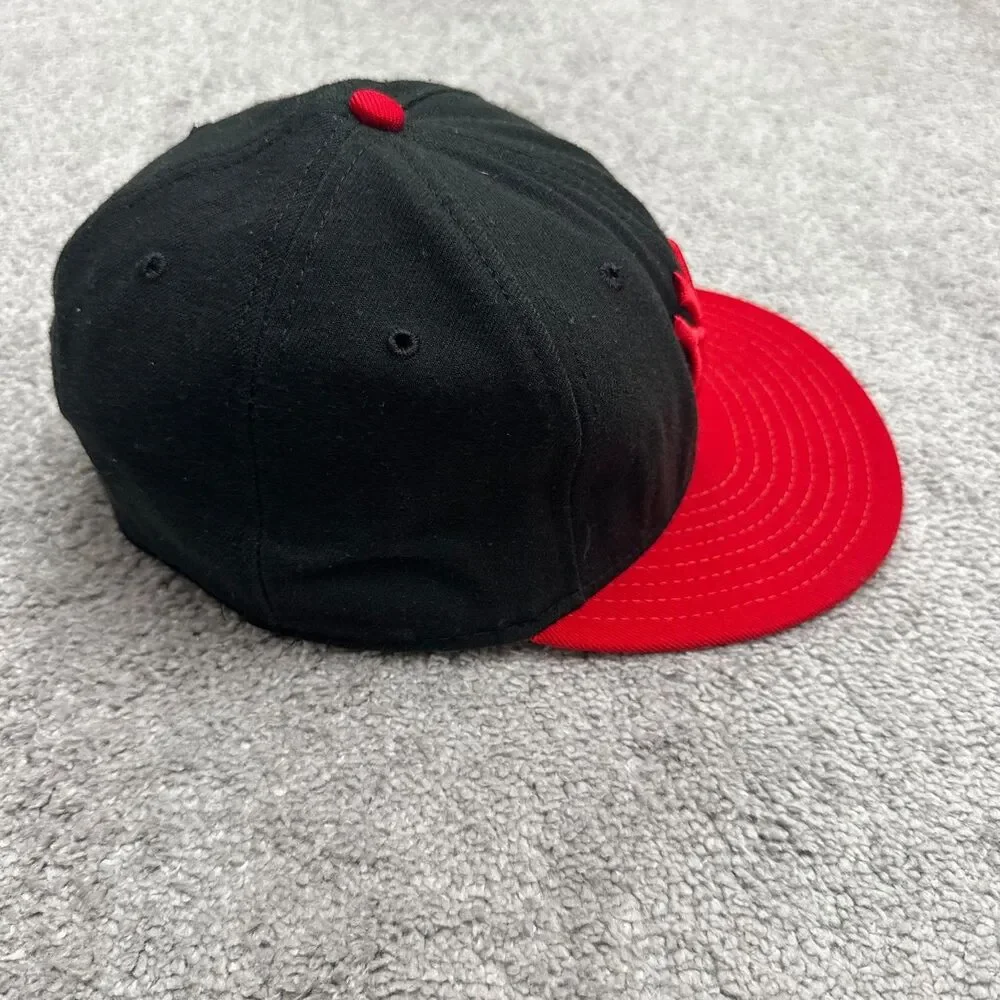 New Era 59FIFTY New York Yankees Hat Size 7 1/2 Black Red Fitted Baseball Cap
